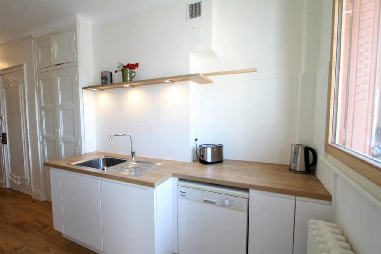 Large 5 Rooms With Garage In The City Center Анси Экстерьер фото